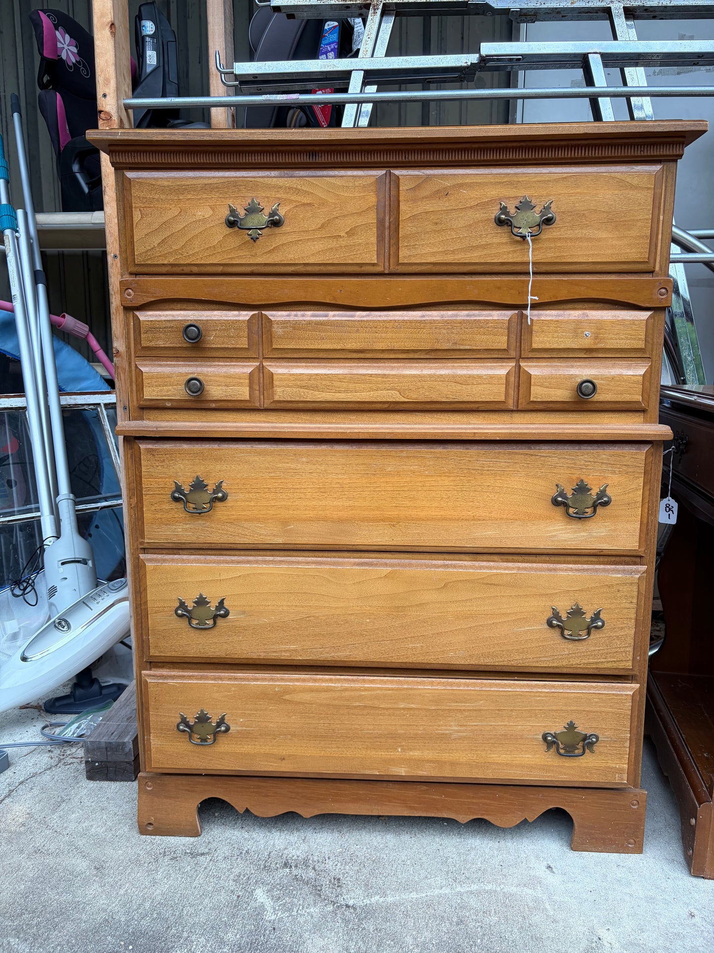 Chest of drawers